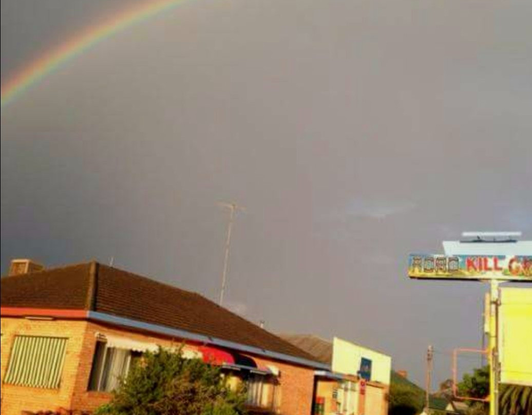 Tallimba餐馆和美食-Road Kill Grillz