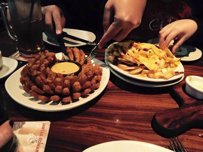 Outback Steakhouse - Bourbon Shopping