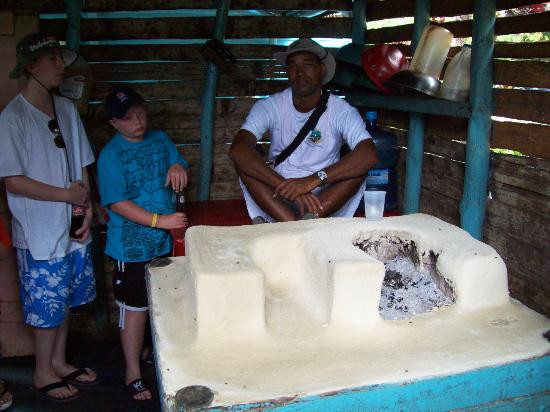 Outback Adventures-普拉塔港必去景点