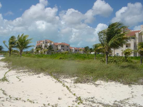 Northwest Point Beach-普罗维登西亚莱斯必去景点