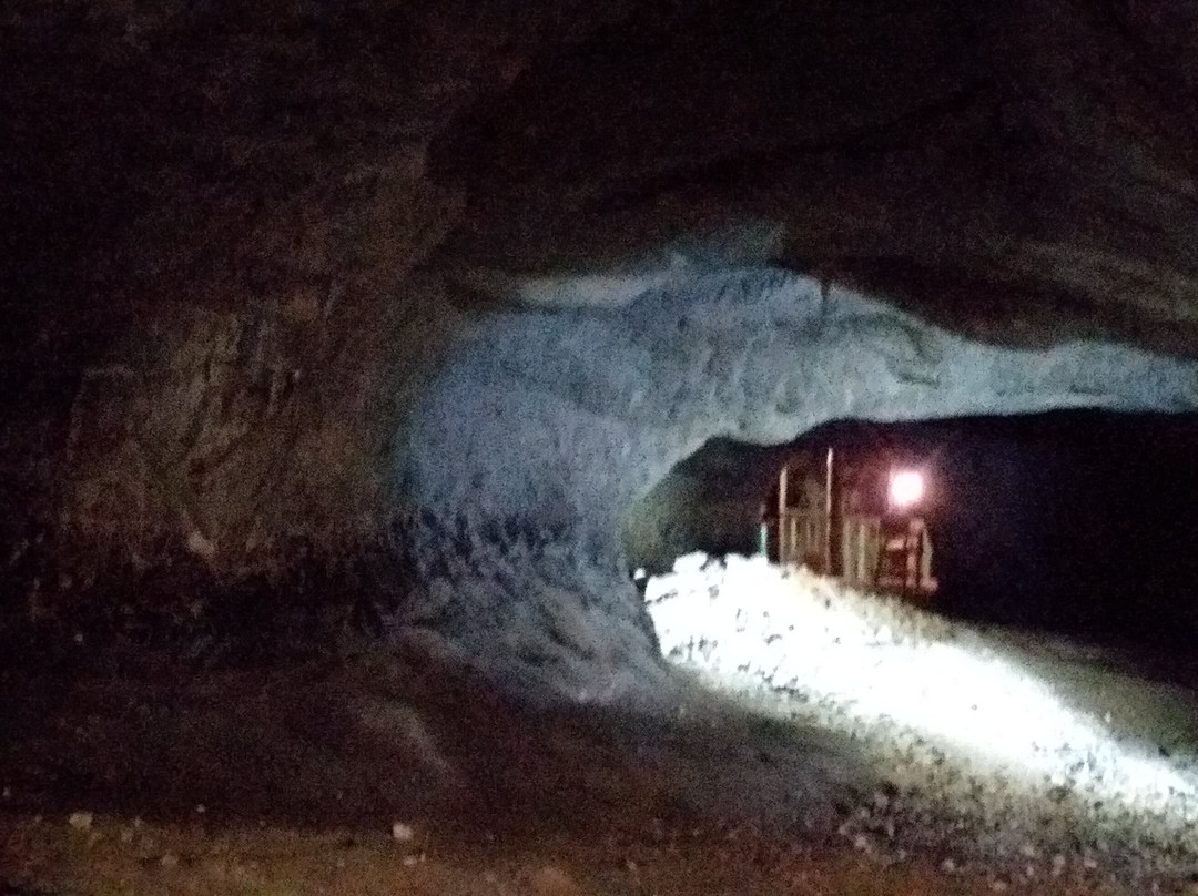 Nagorzyckie Grotto景点图片