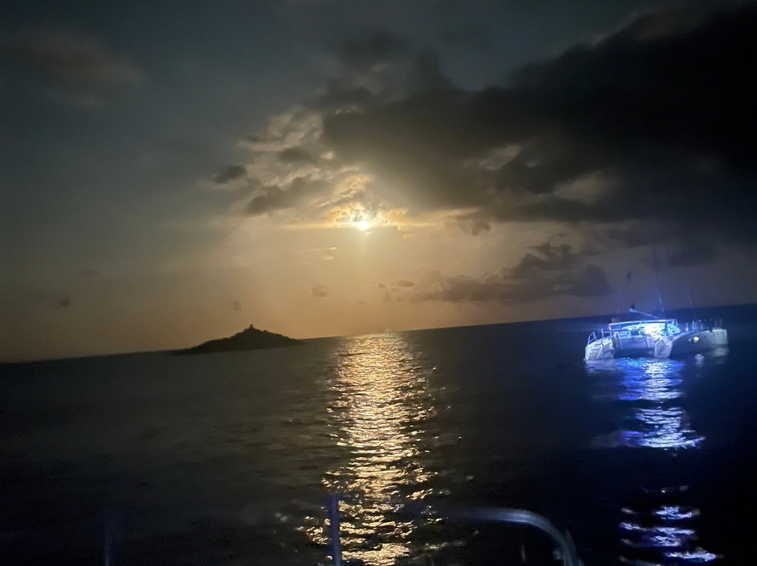 Horizonte Aberto - Catamarans-Caravelas必去景点