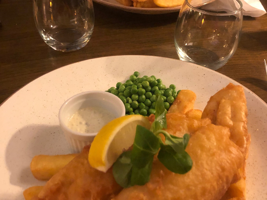 Golden Lion Hotel & Restaurant主图