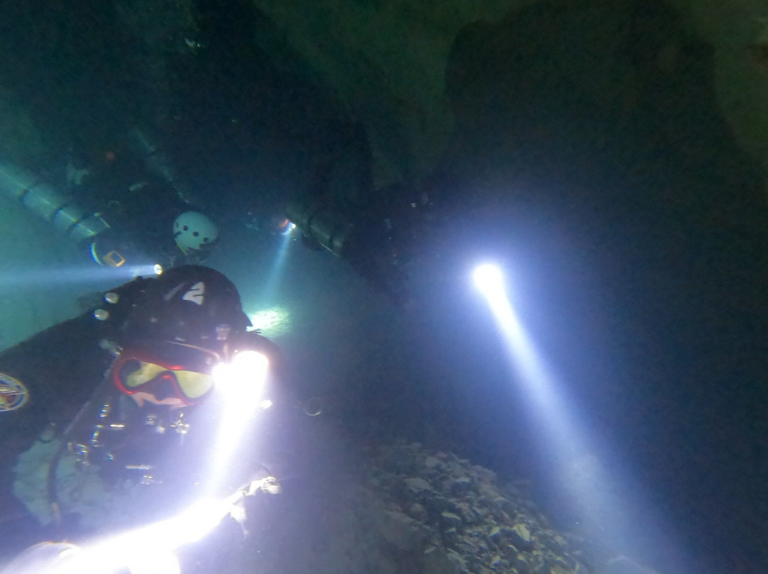 Inazumi Underwater Cave景点图片