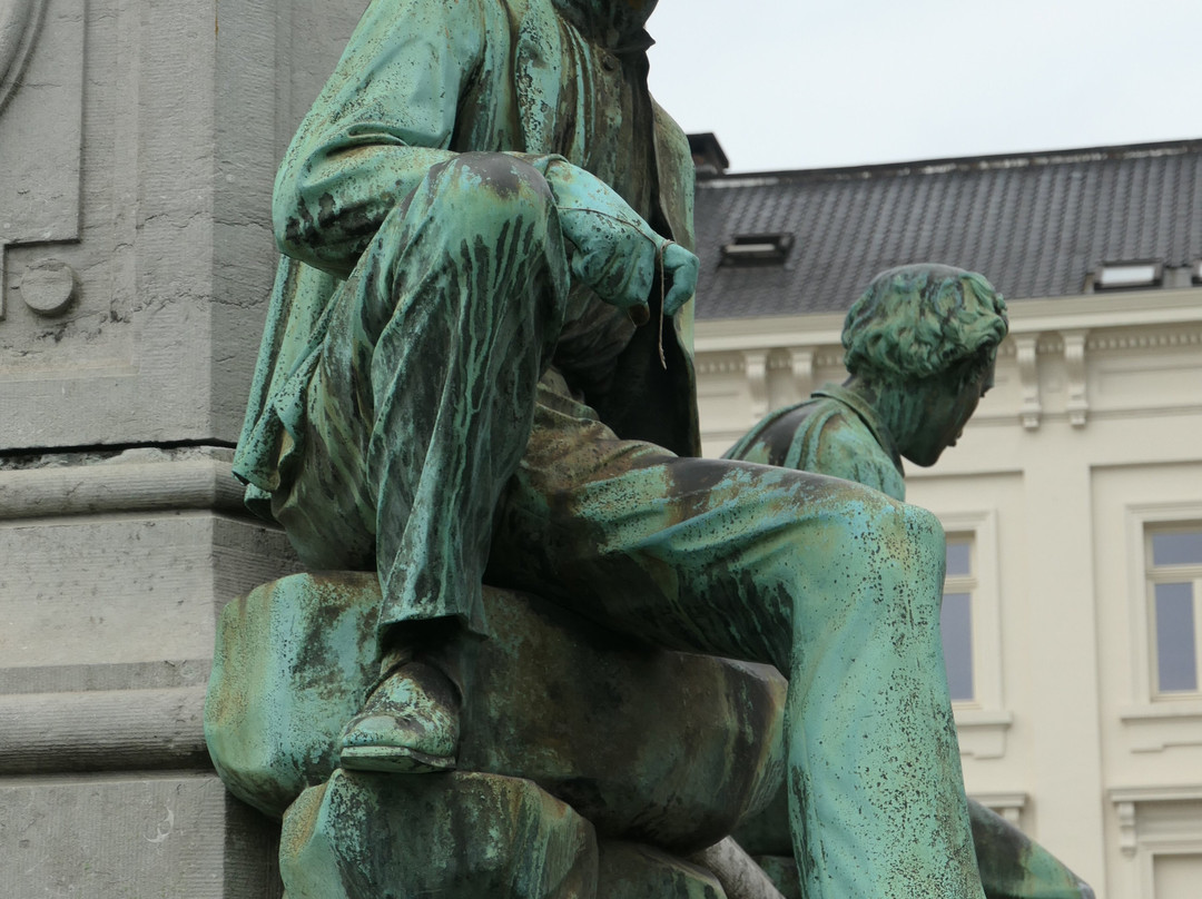 Monument à John Cockerill-伊克塞尔必去景点