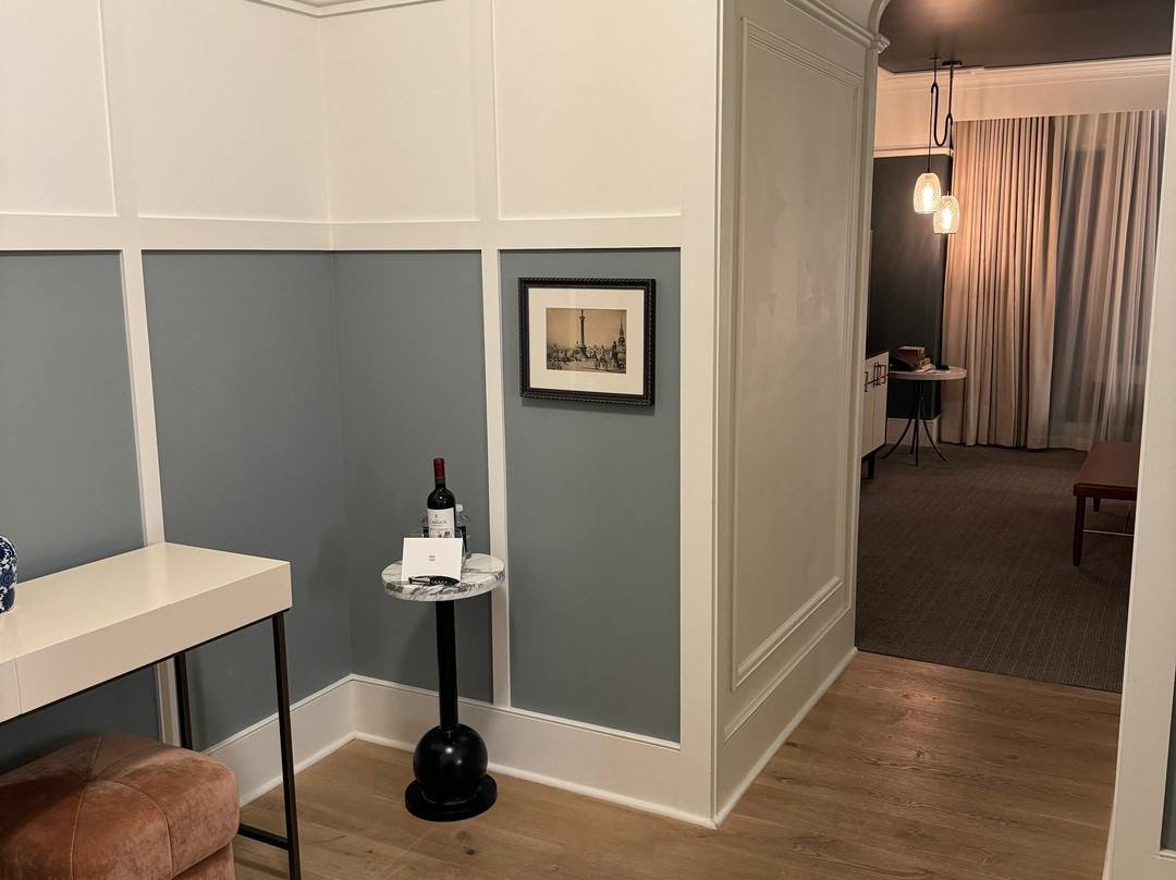 Perry Lane Hotel, A Luxury Collection Hotel主图