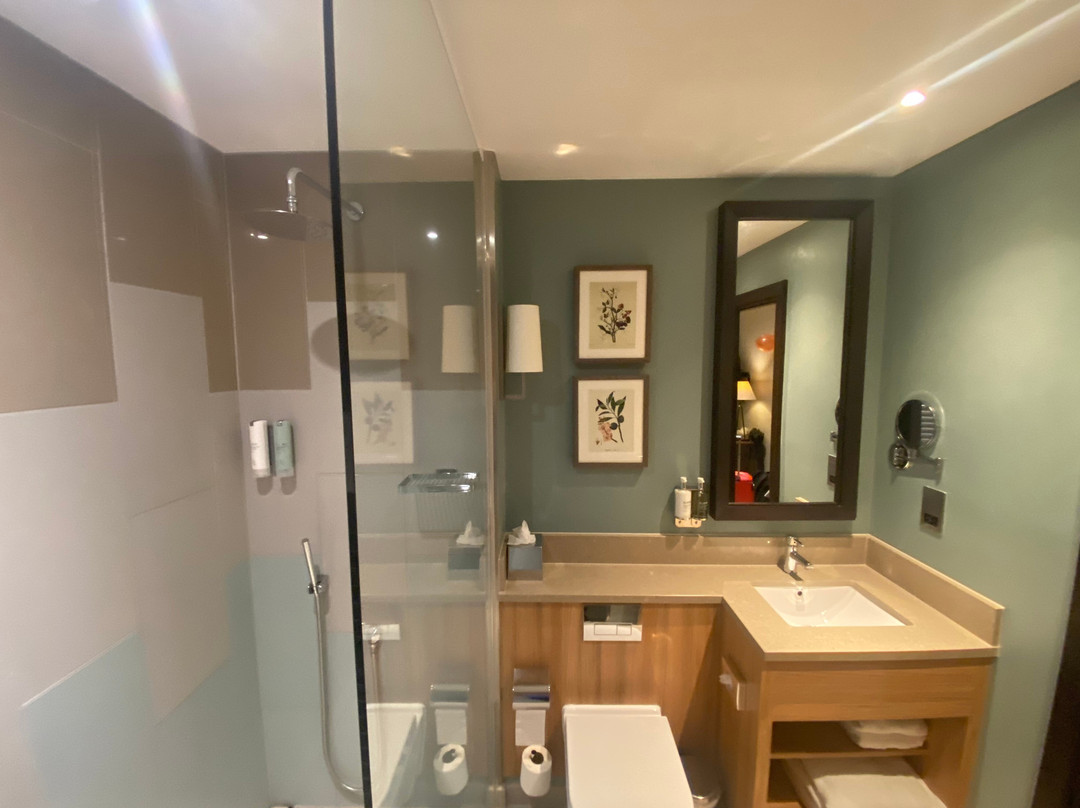 The Warwickshire主图