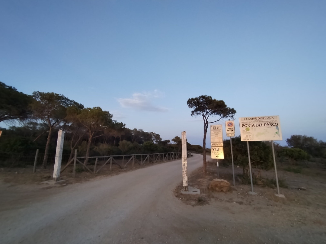 Spiaggia di Posada-Posada必去景点