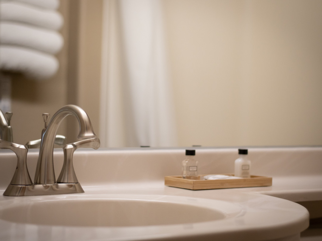 Monument Inn & Suites主图