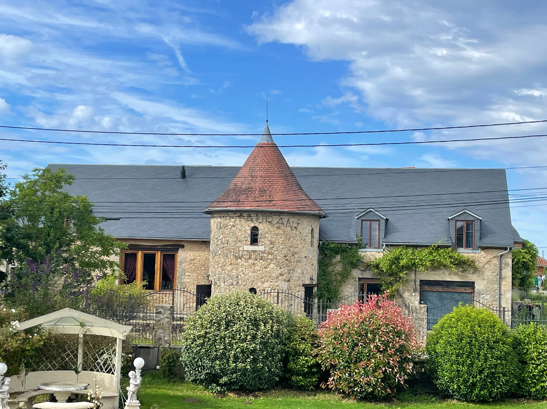 瓦艾尔地区酒店主图