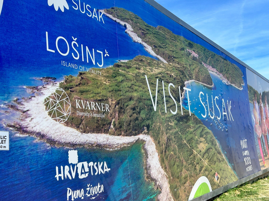 Susak Island景点图片