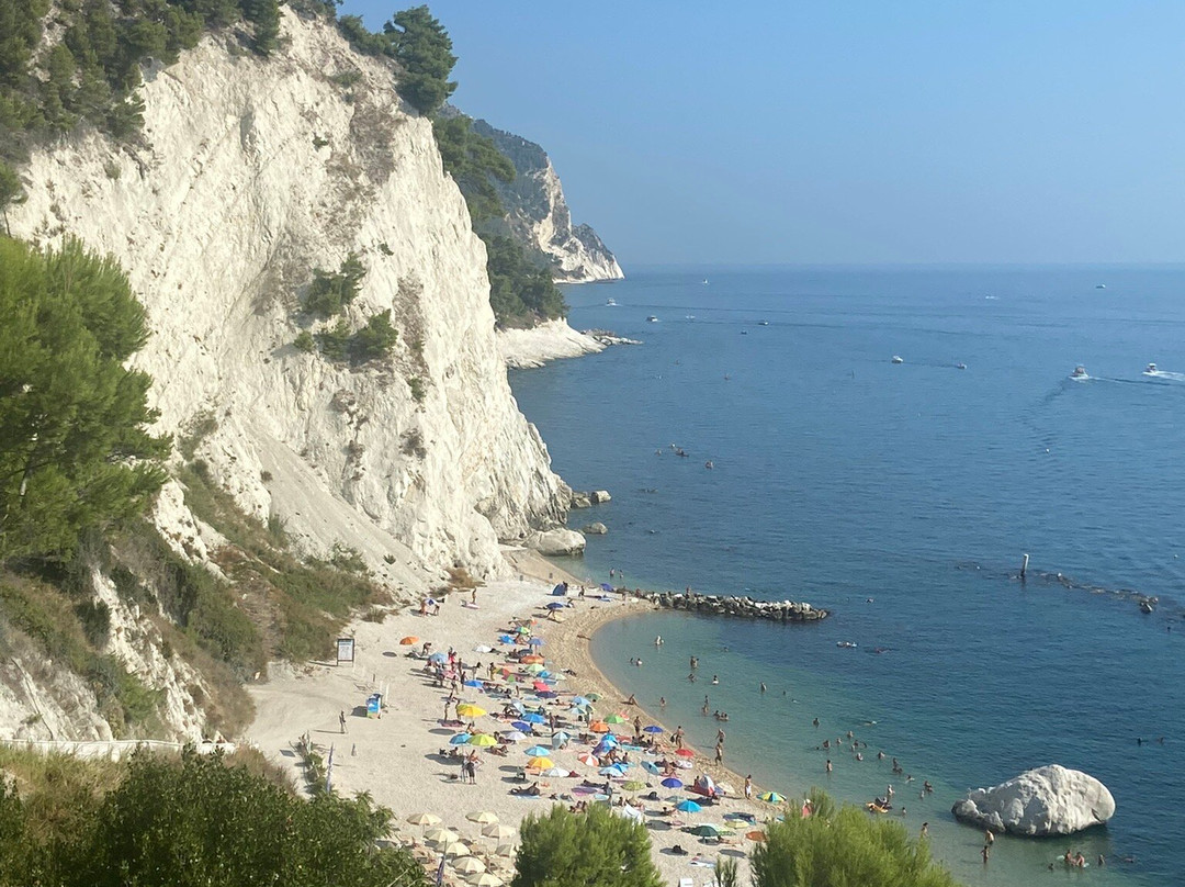 Spiaggia dei Frati-努马纳必去景点