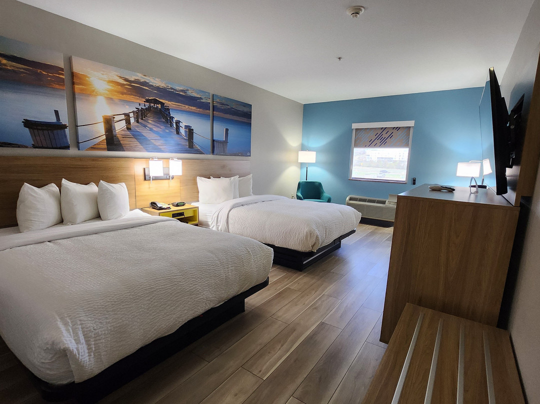 Days Inn & Suites by Wyndham Russellville主图