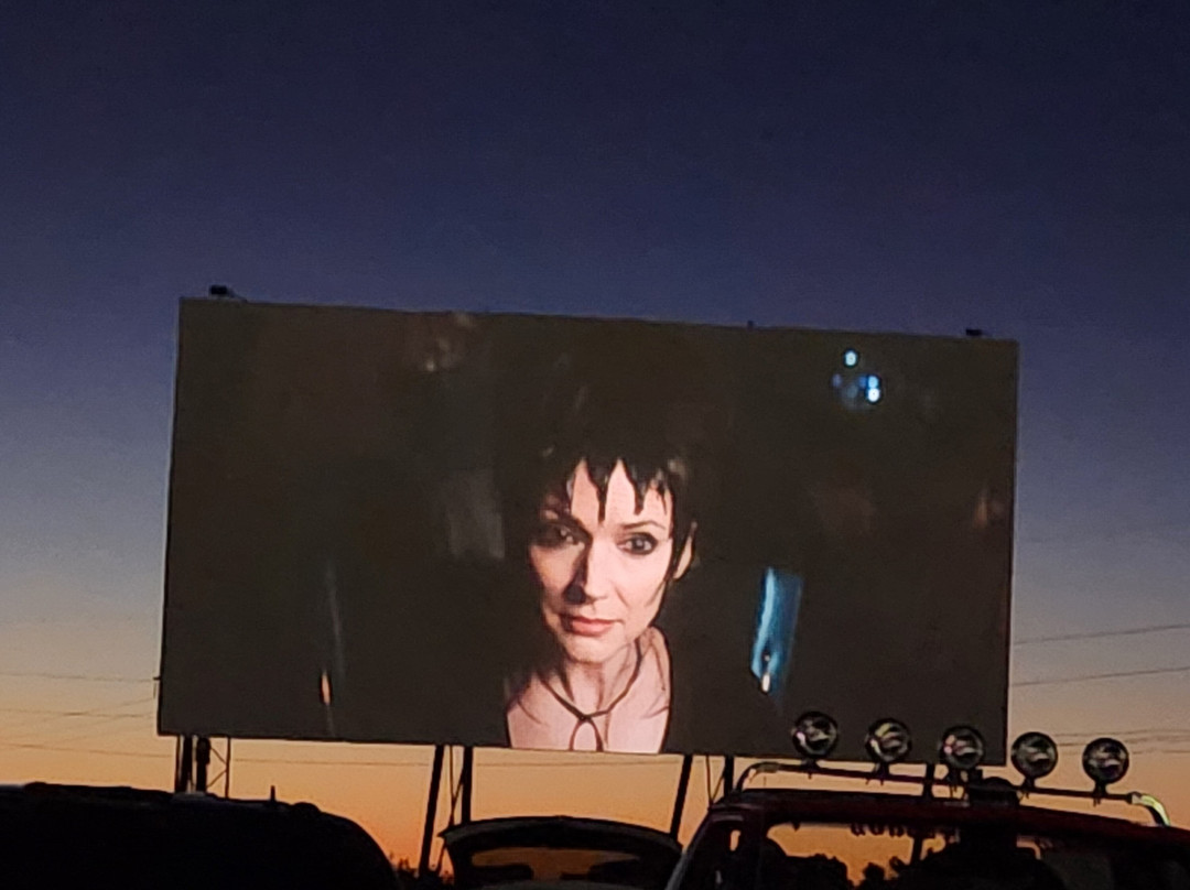 Harvest Moon Twin Drive-in Movie Theatre景点图片