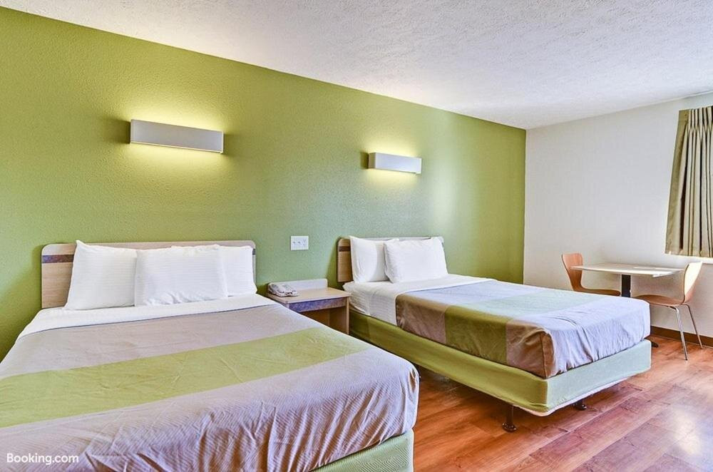 Economy Inn - Pittsburgh Airport主图