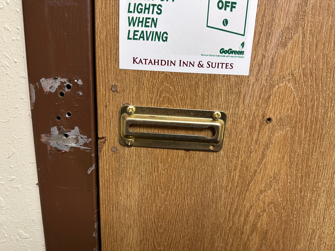 Katahdin Inn And Suites主图