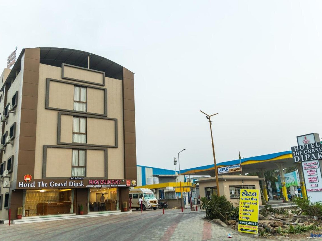 Hotel the Grand Dipak