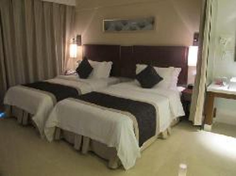 颐康温泉海景大酒店主图