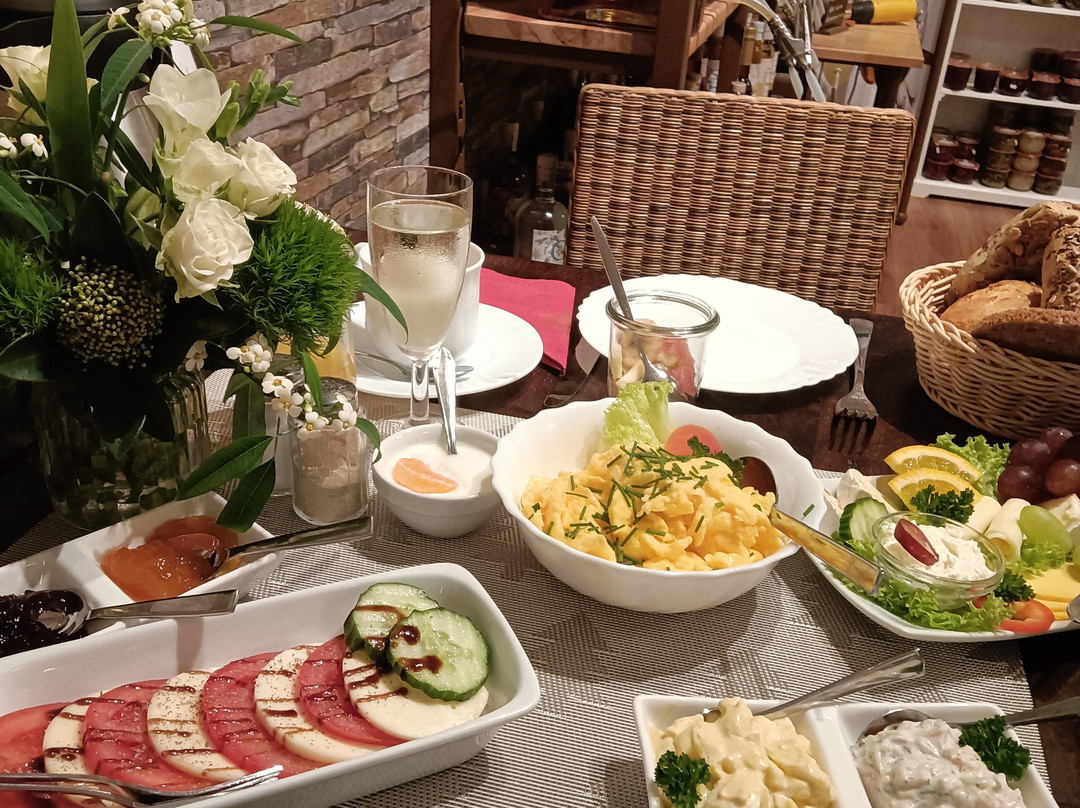 Lunser Landlaedchen und Café