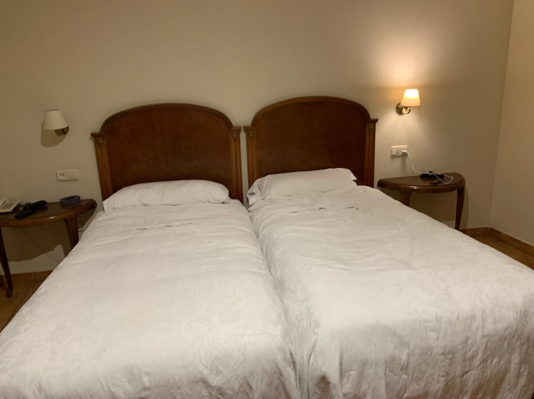 Hotel Don Carlos Caceres主图