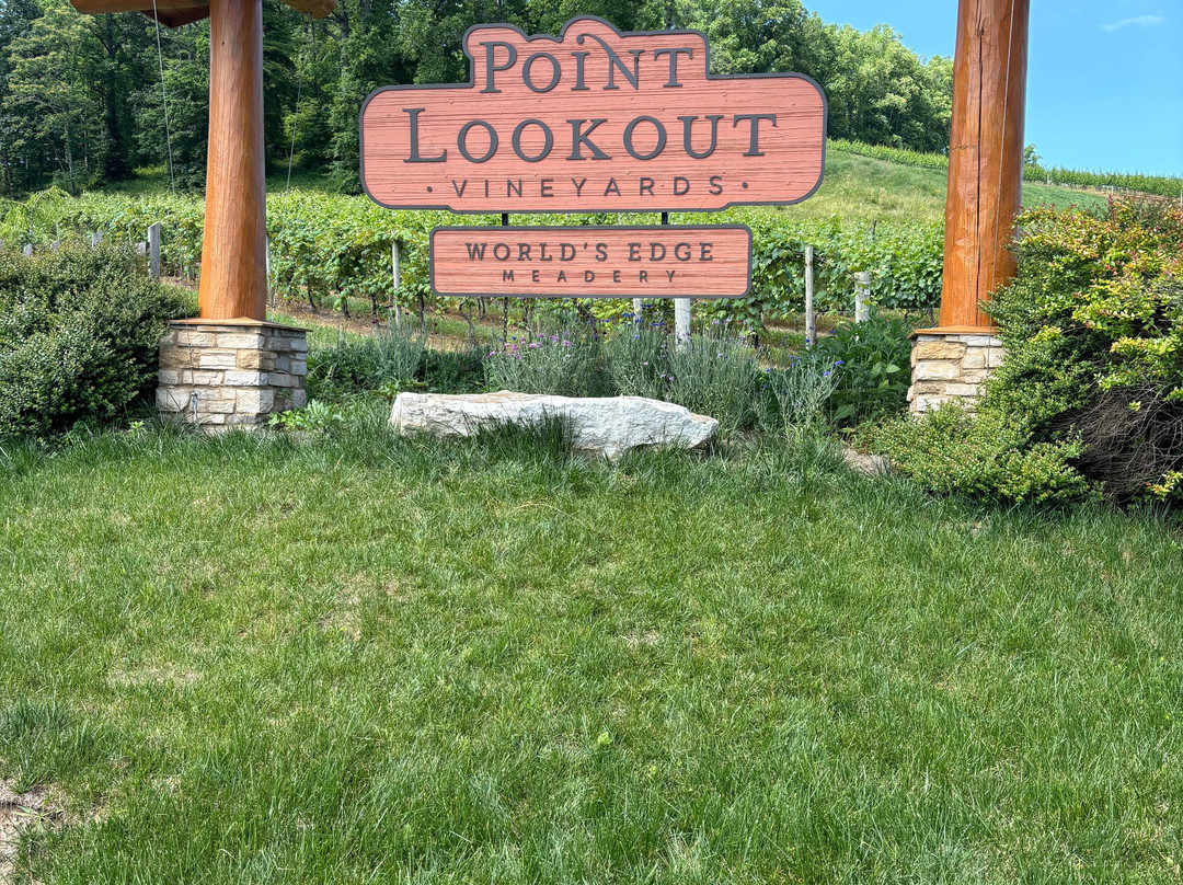 Point Lookout Vineyards景点图片