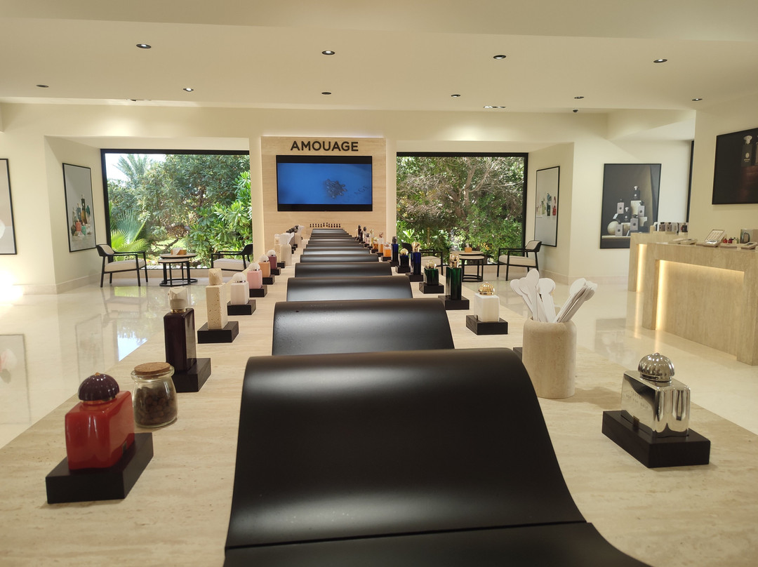 Amouage Manufacture And Visitor's Centre-锡卜必去景点