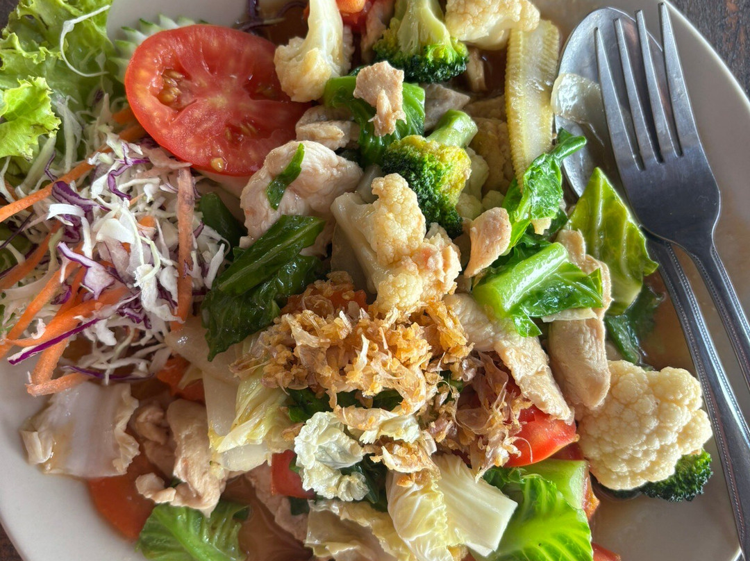 Mrs Umporn Beach & Restaurant