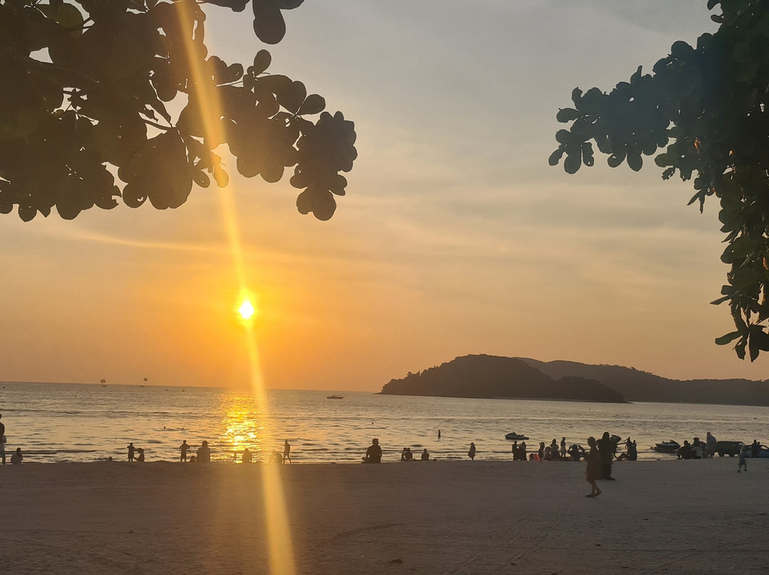 Ah Chong Beach Bar Cafe景点图片