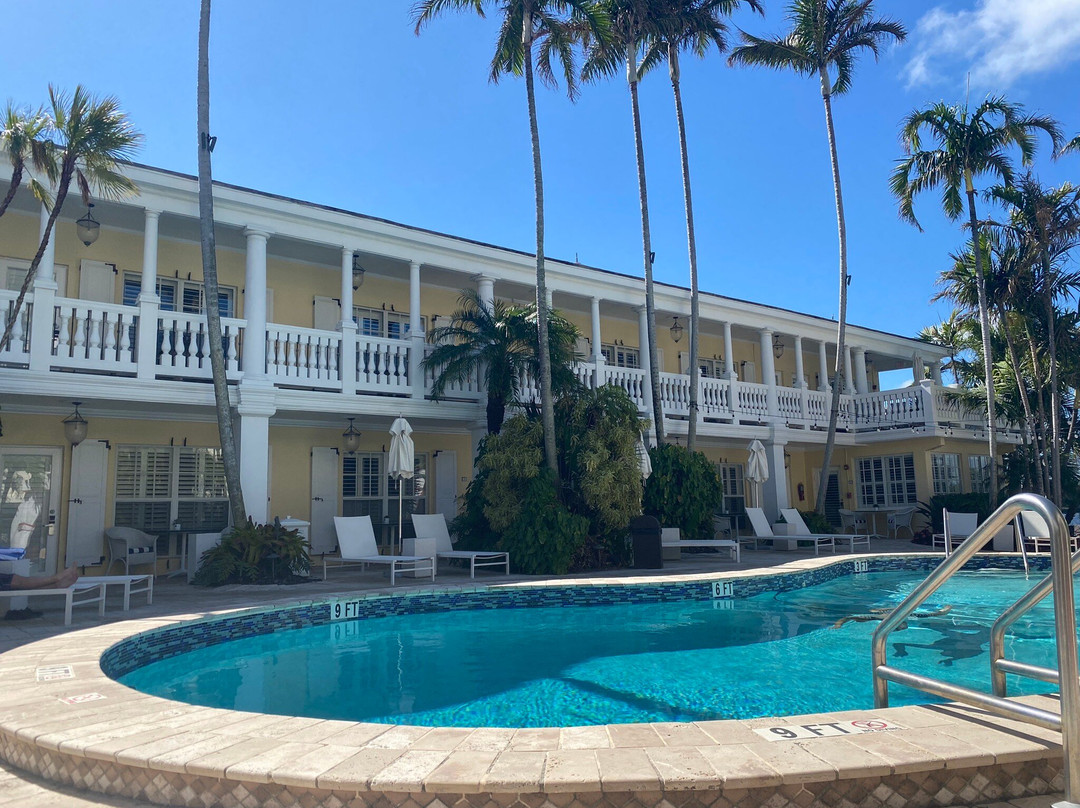 The Pillars Hotel & Club主图