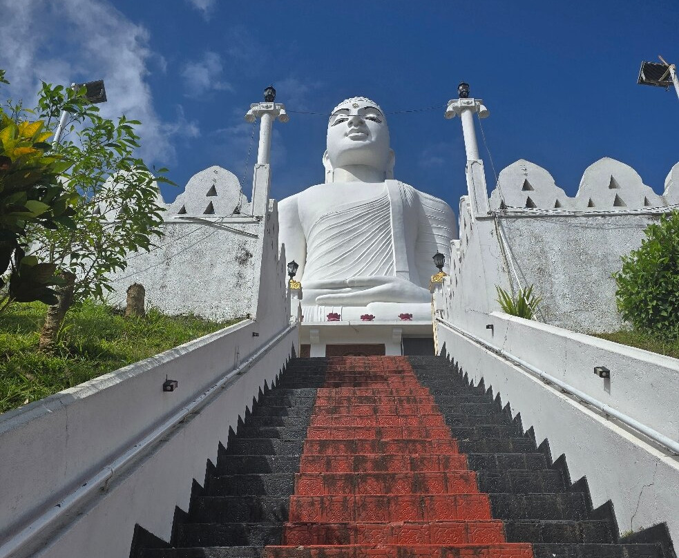 Shan Travel Guide-康提必去景点