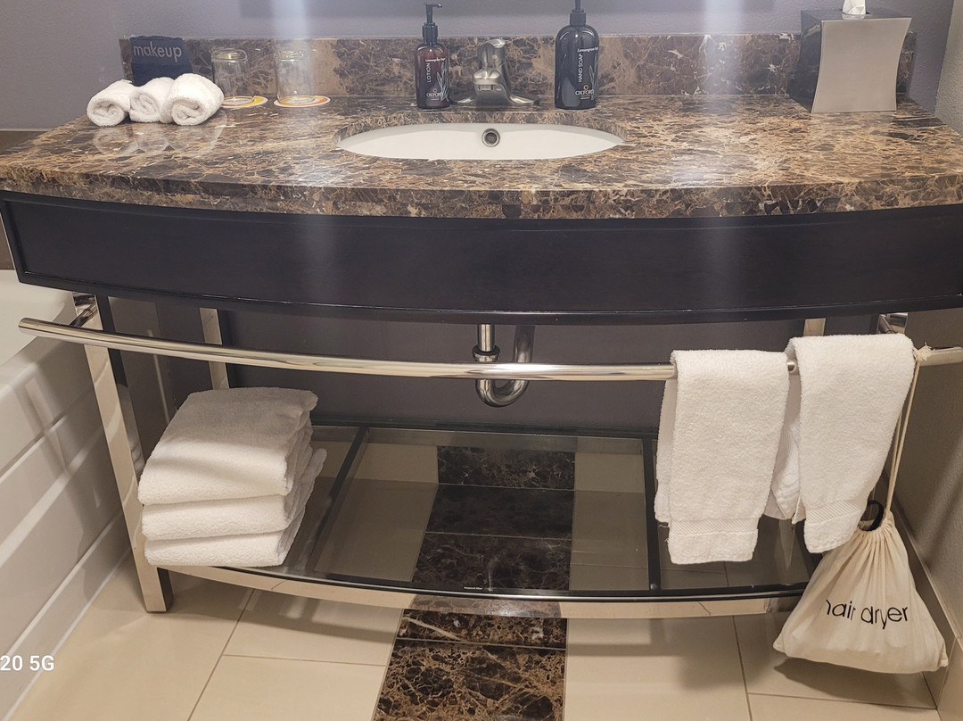 Oxford Suites Sonoma County - Rohnert Park主图