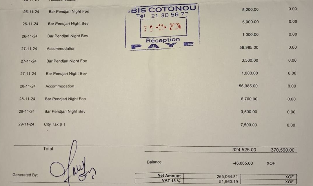 宜必思科托努酒店主图