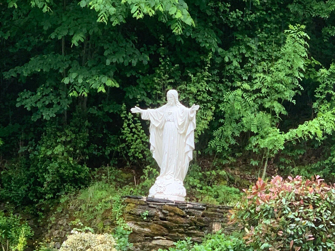 Abbaye de Bonneval-Le Cayrol必去景点