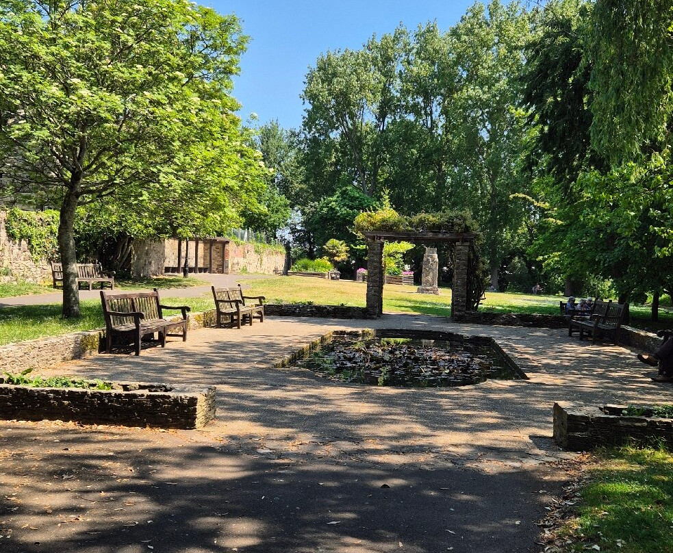 Christchurch Priory-基督城必去景点