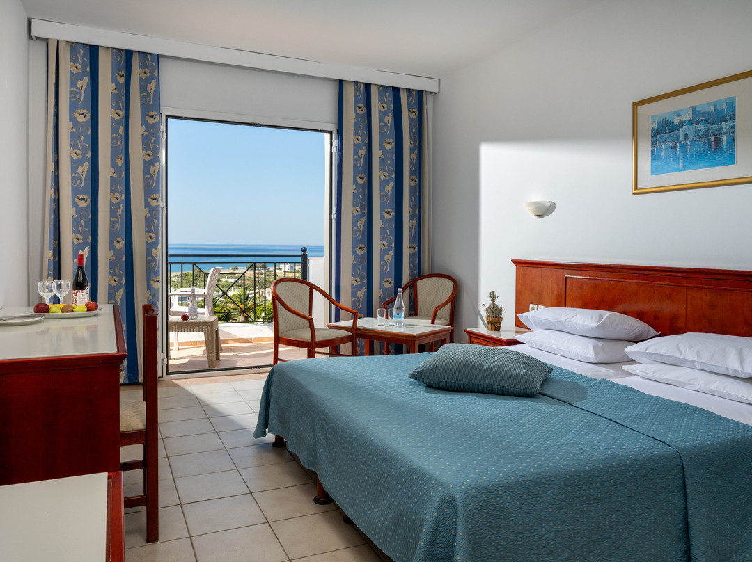 陽光克里特海灘&村莊飯店主图