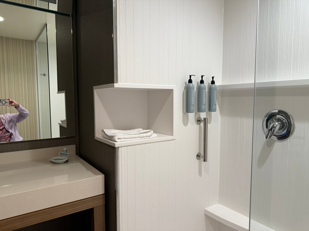 Courtyard Bowie主图