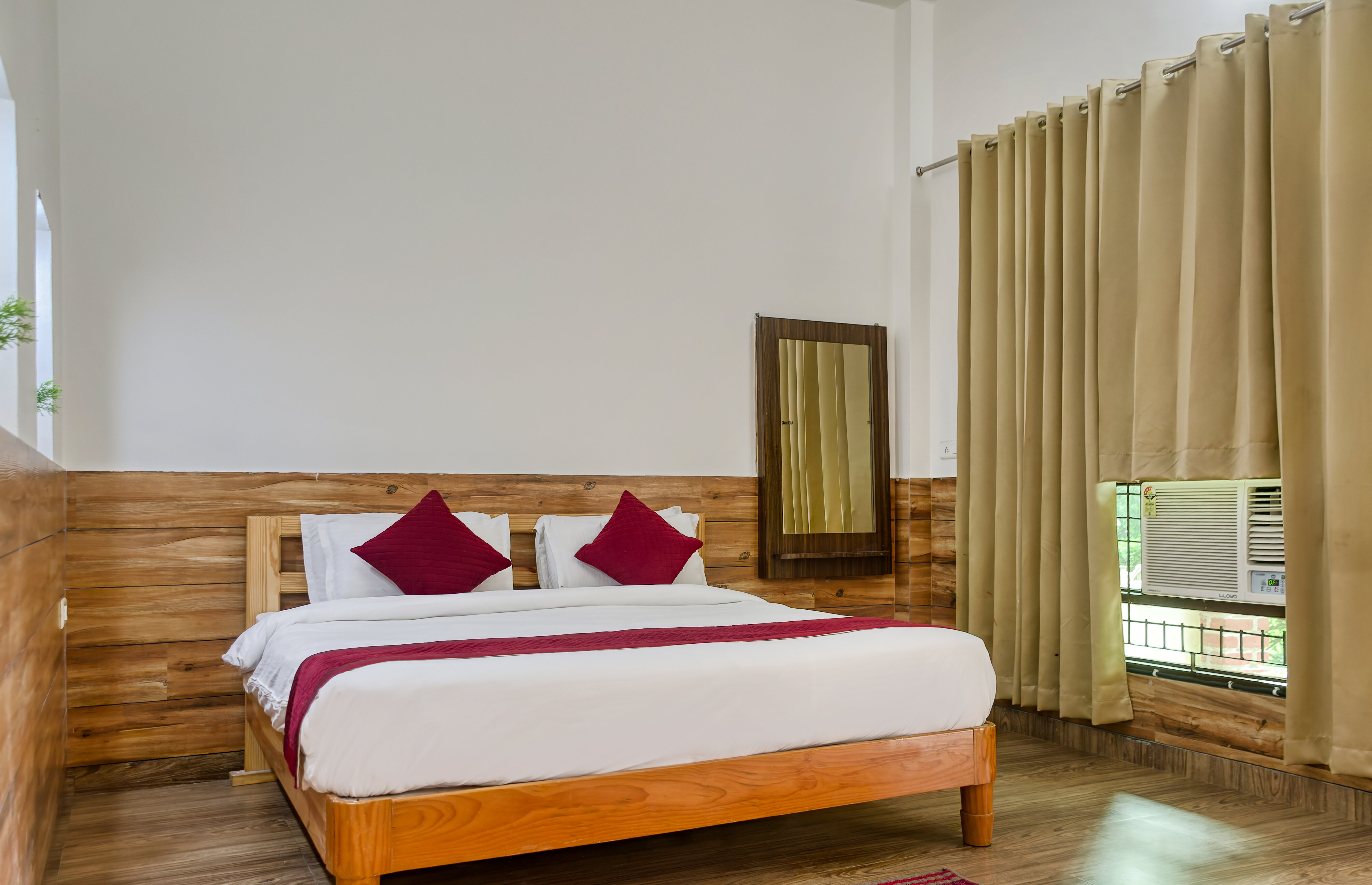Karans Corbett Motel and Restaurant-客卧