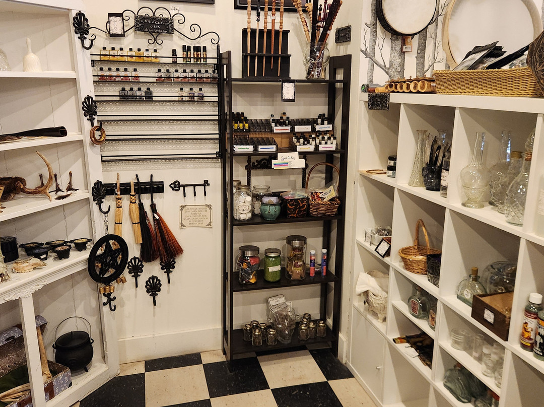 Neighbourhood Witch General Store-哈利法克斯必去景点