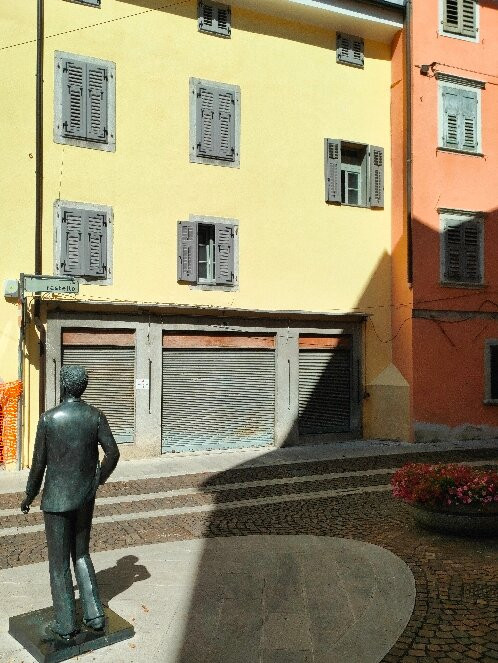 Statua di Carlo Michelstaedter-戈里齐亚必去景点