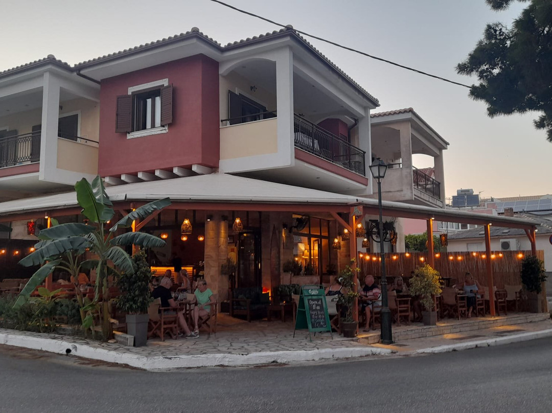 Akri Seaside Bar-Skala必去景点