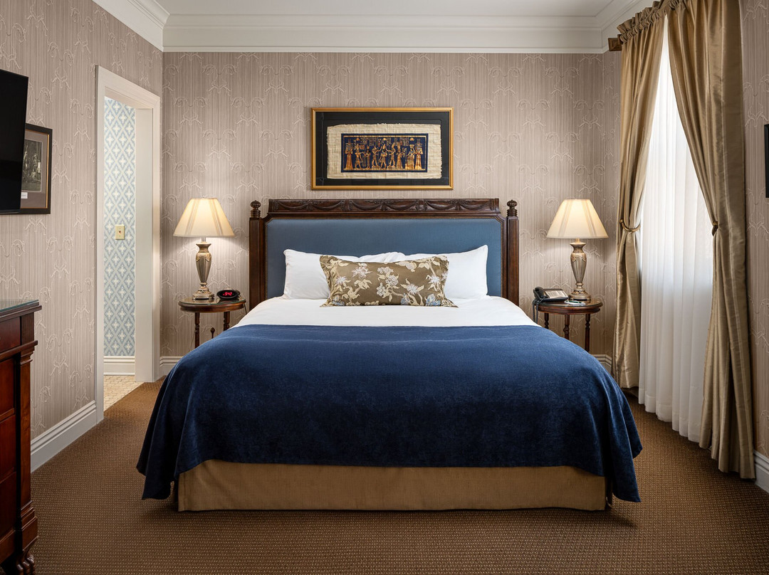 Charley Creek Inn主图