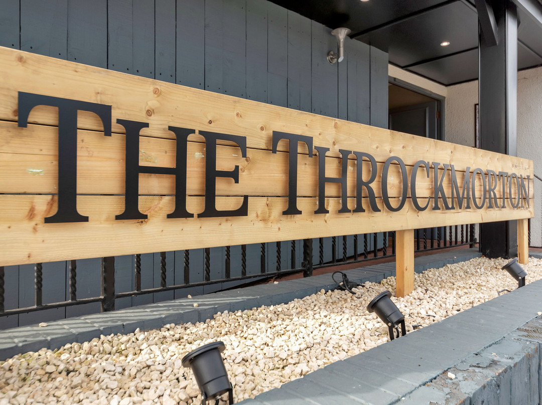 斯罗克莫顿纹章酒店主图