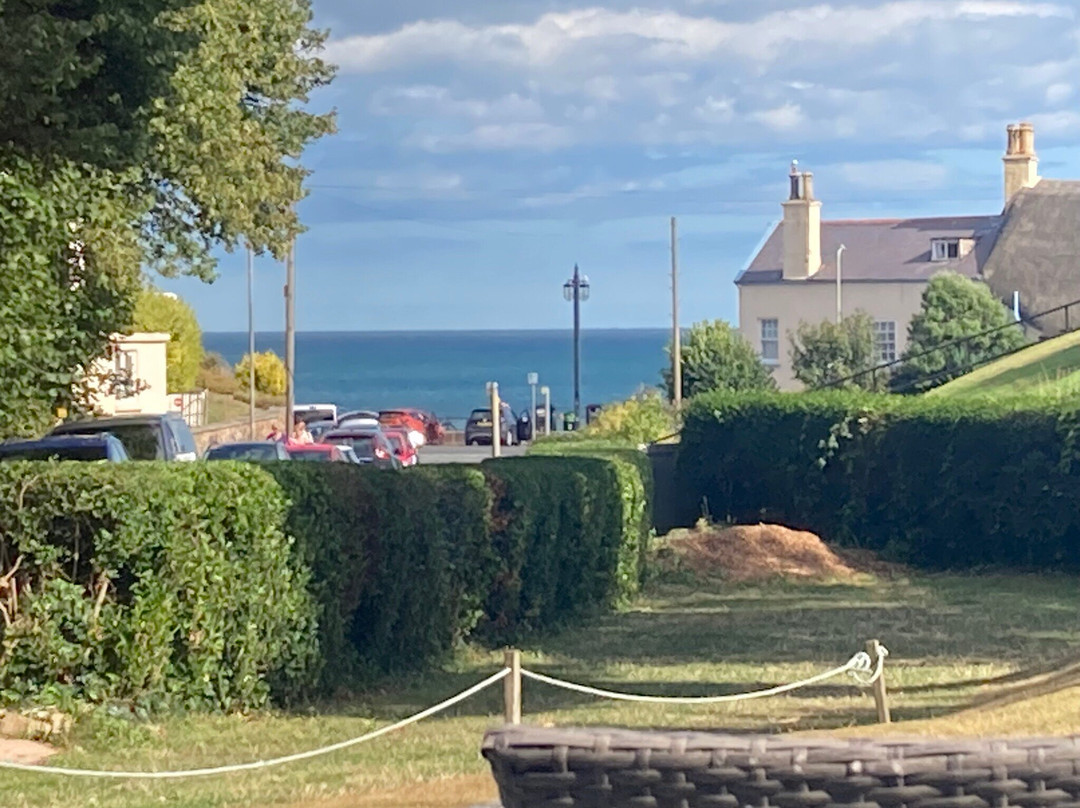 Royal Glen Hotel主图