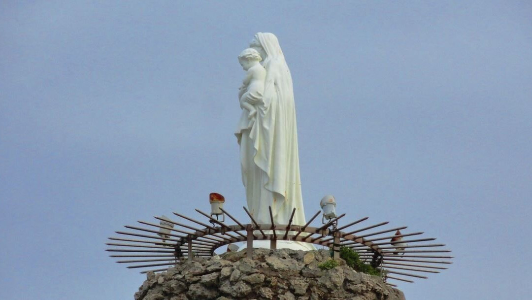 Rocher de la Vierge-比亚里茨必去景点