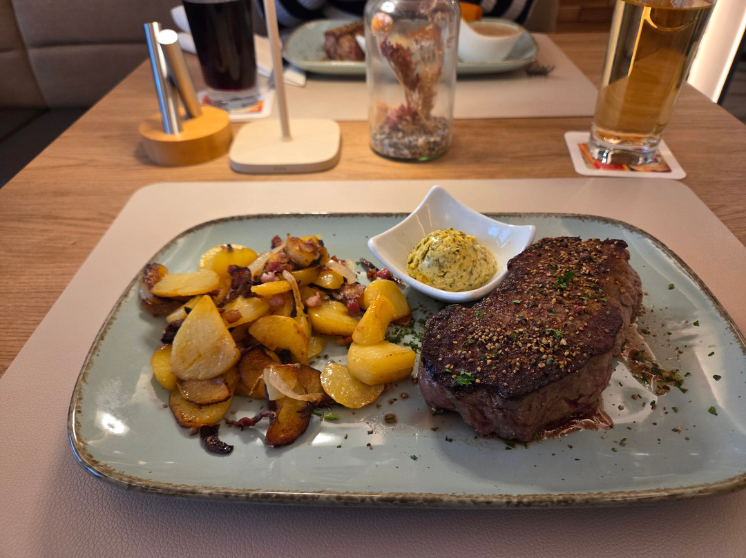 Zum gruenen Walde主图