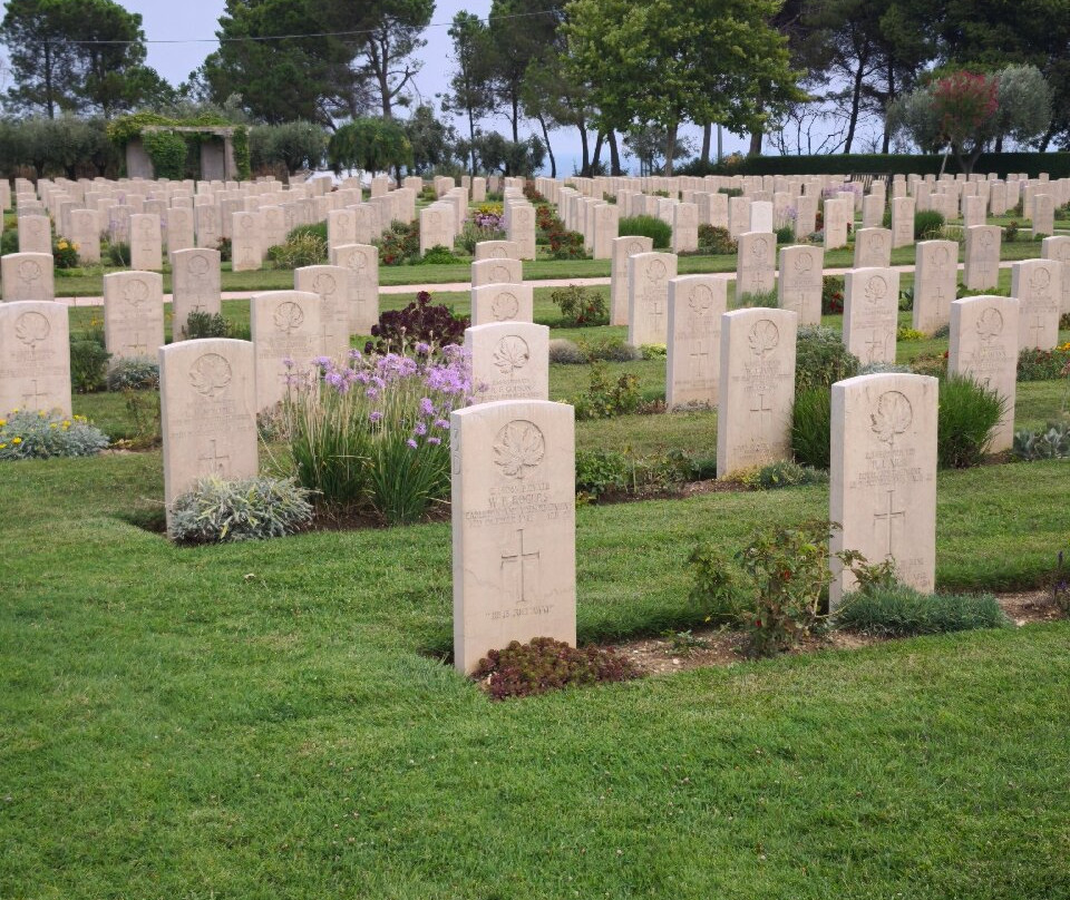 Moro River Canadian War Cemetery-Ortona必去景点