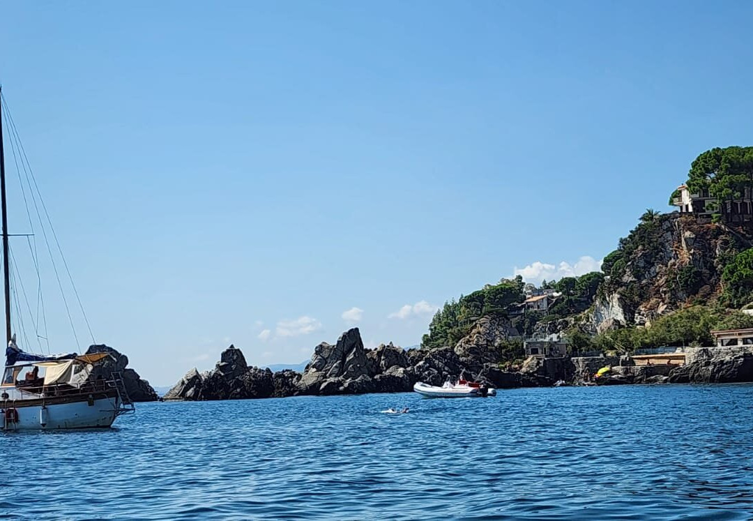 SEAFLY Noleggio Gommoni & Barche Escursioni Flyboard Sport Acquatici Volo in Deltaplano-Badolato Marina必去景点
