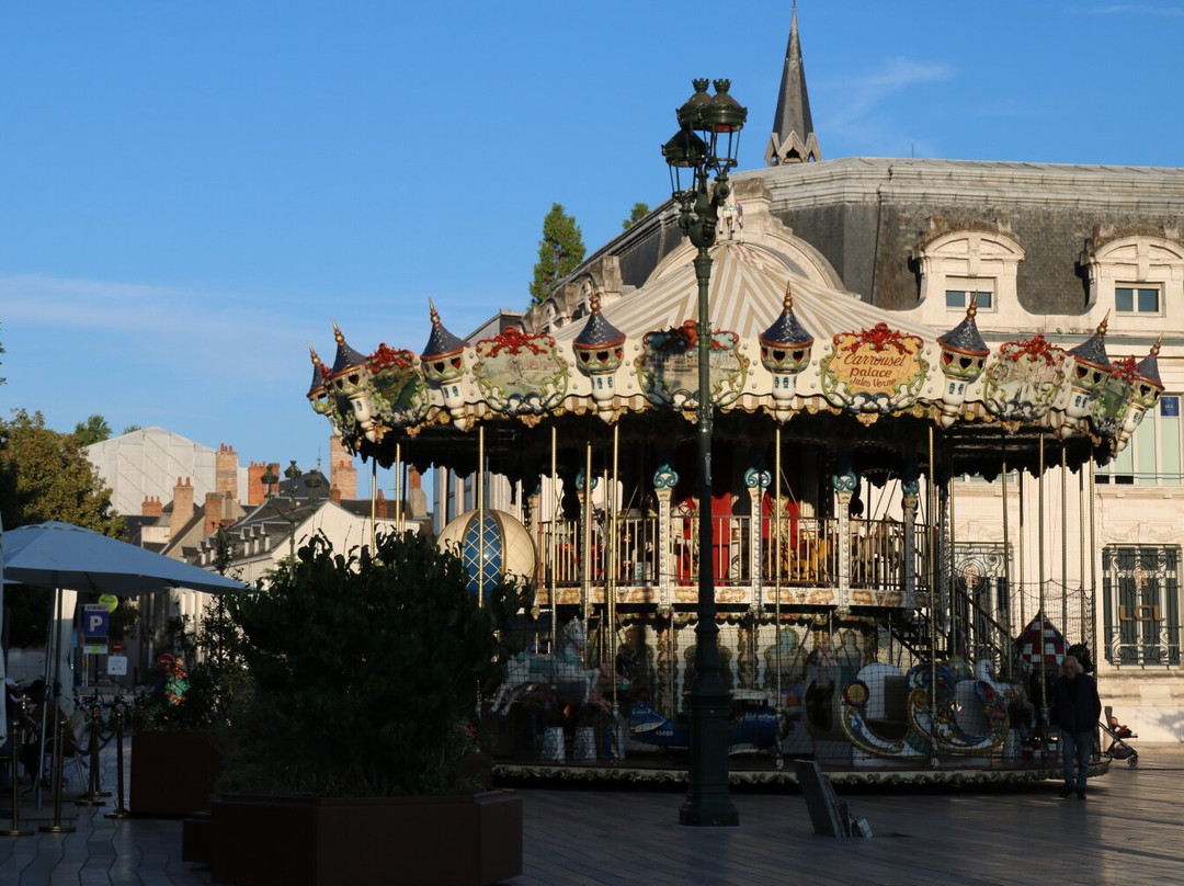 Place du Martroi-奥尔良必去景点