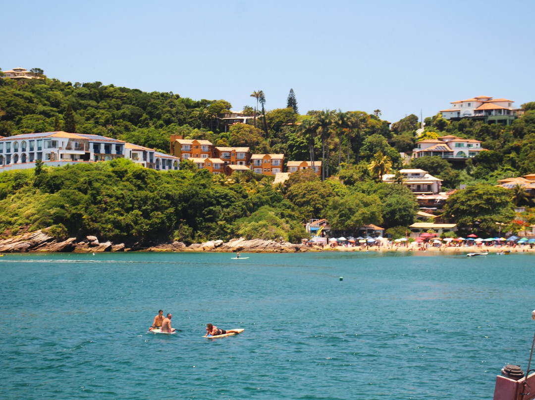 Praia João Fernandes-布基亚斯必去景点