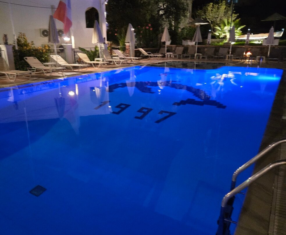 Marietta's Resort主图